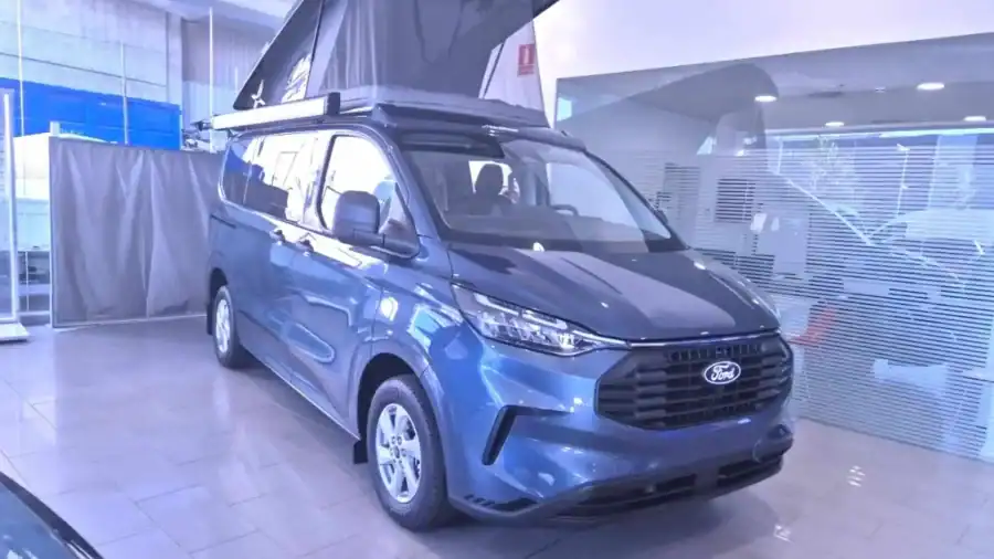 Renting De Furgonetas Ford TransitCustom Kombi 2.0 EcoBlue 320 L1 Trend CAMPERIZADA Magnetic