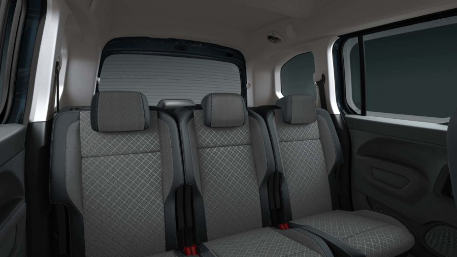 Renting De Furgonetas Opel Combo1.5 TD S/S AT8 Ultimate Kiama Blue
